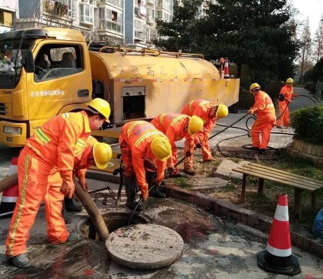 荣邦乡市政管道清淤